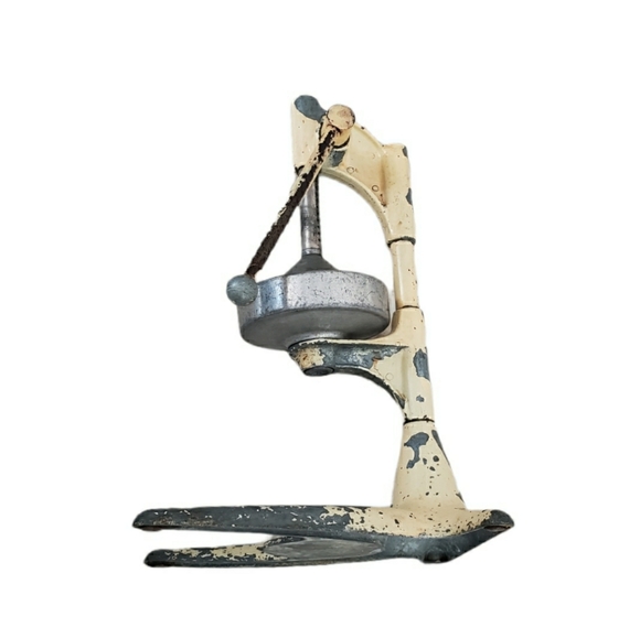 Vintage Antique Juicer Industrial Manual Metal Squeezer - Picture 11 of 16